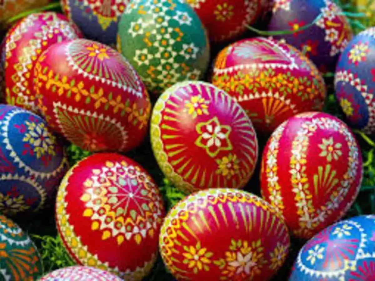 Por qué se regalan huevos el Domingo de Pascua